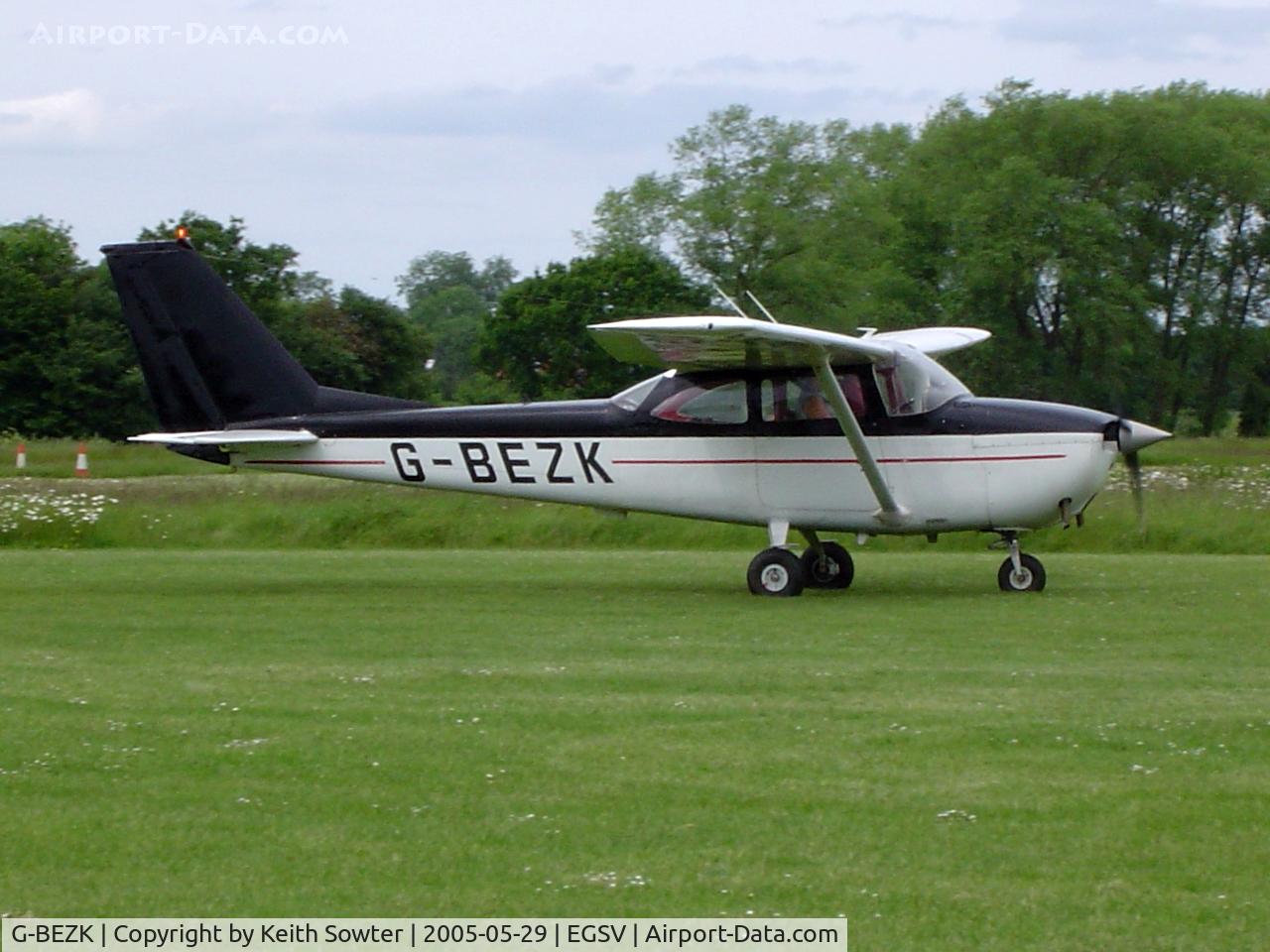 G-BEZK, 1967 Reims F172H Skyhawk C/N 0462, Old Buckenham fly in