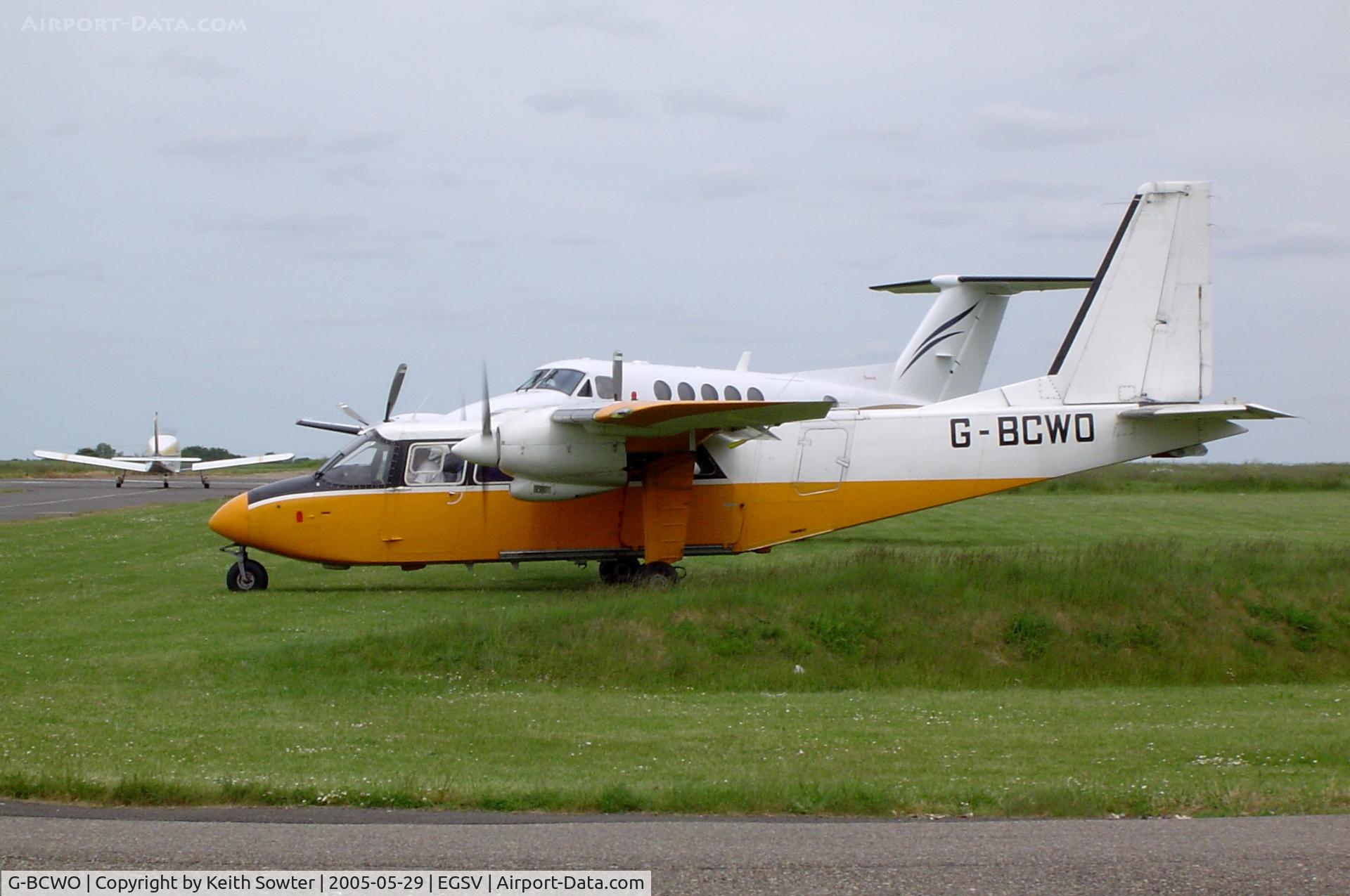 G-BCWO, 1975 Britten-Norman BN-2A-27 Islander C/N 431, Para dropper