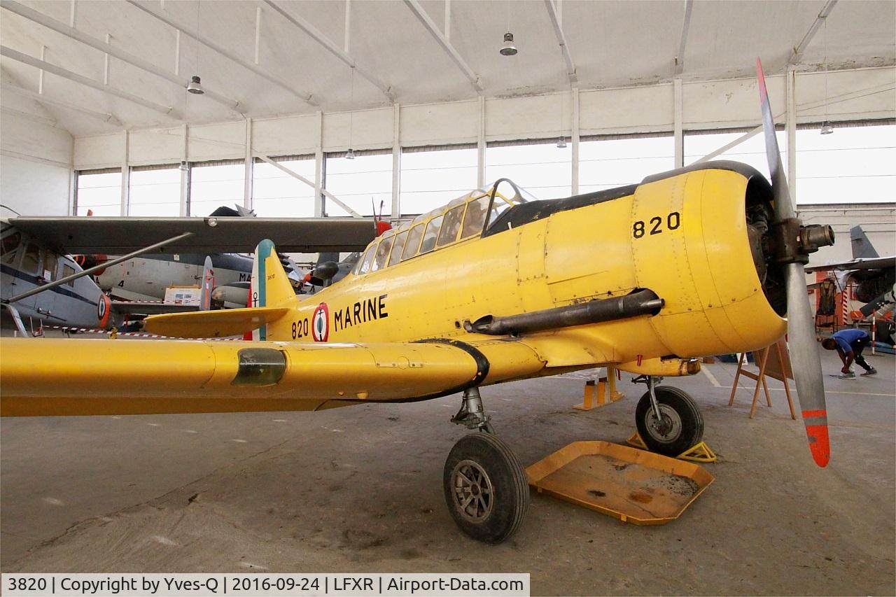 3820, 1943 North American T-6 Harvard II C/N 81-4087, North American T-6 Harvard II, Preserved at Naval Aviation Museum, Rochefort-Soubise airport (LFXR)