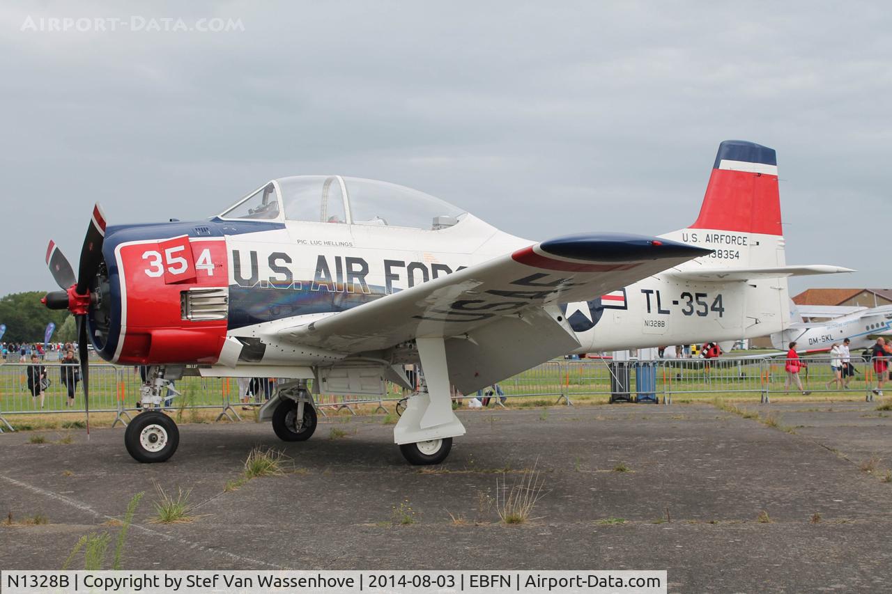 N1328B, 1955 North American T-28B Trojan C/N 200-425, Koksijde Fly-Inn.