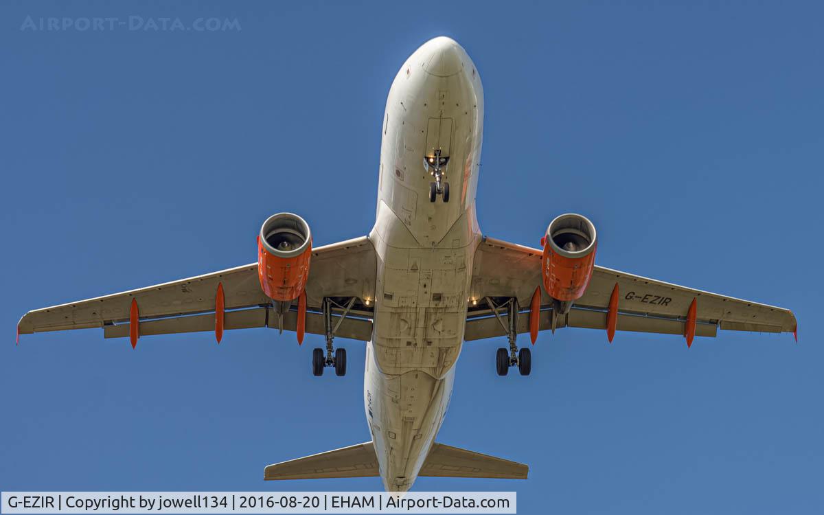 G-EZIR, 2005 Airbus A319-111 C/N 2527, Airbus A319-111 G-EZIR Easyjet