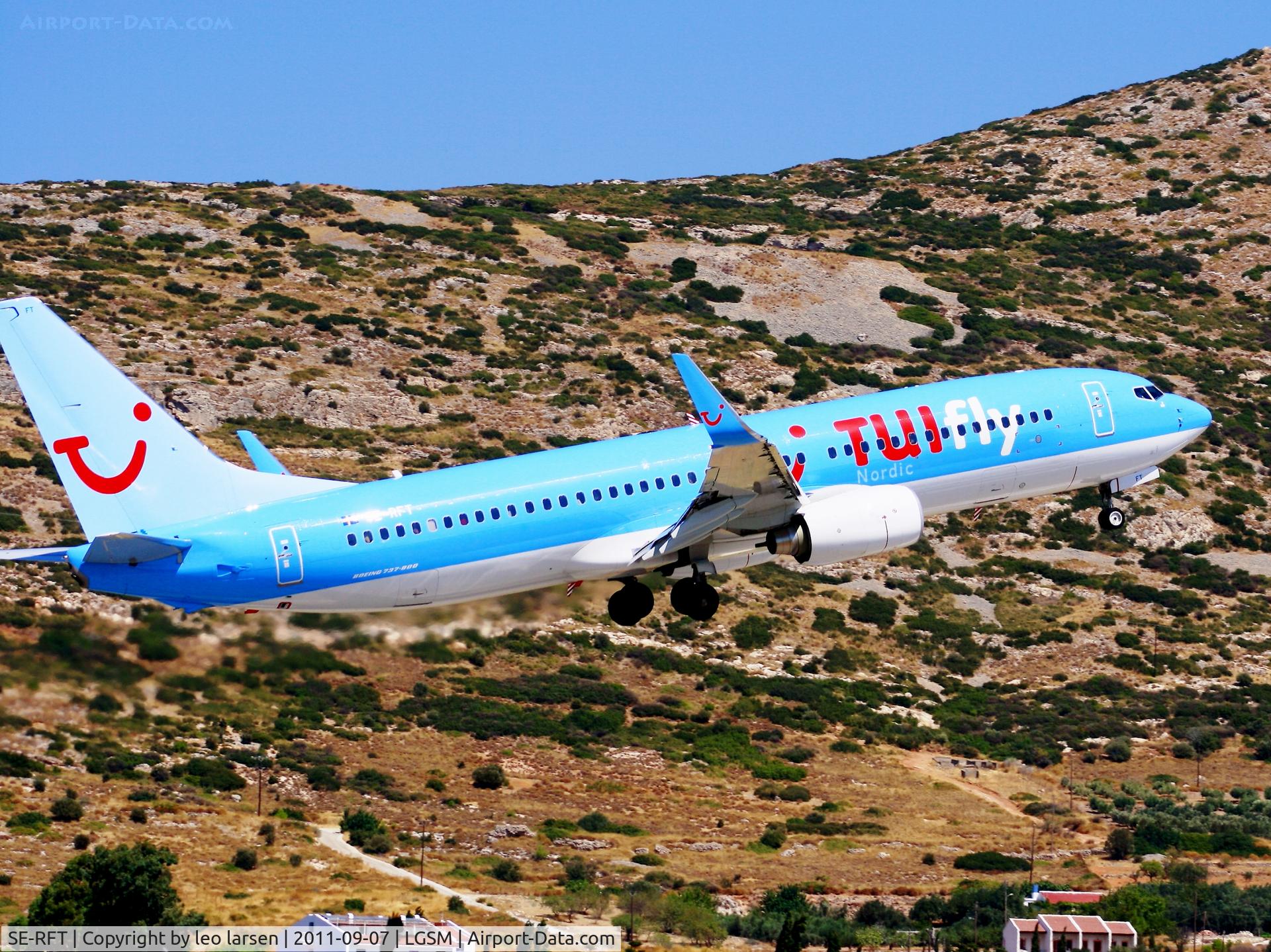 SE-RFT, 2011 Boeing 737-8K5 C/N 38097, Samos 7.9.11
