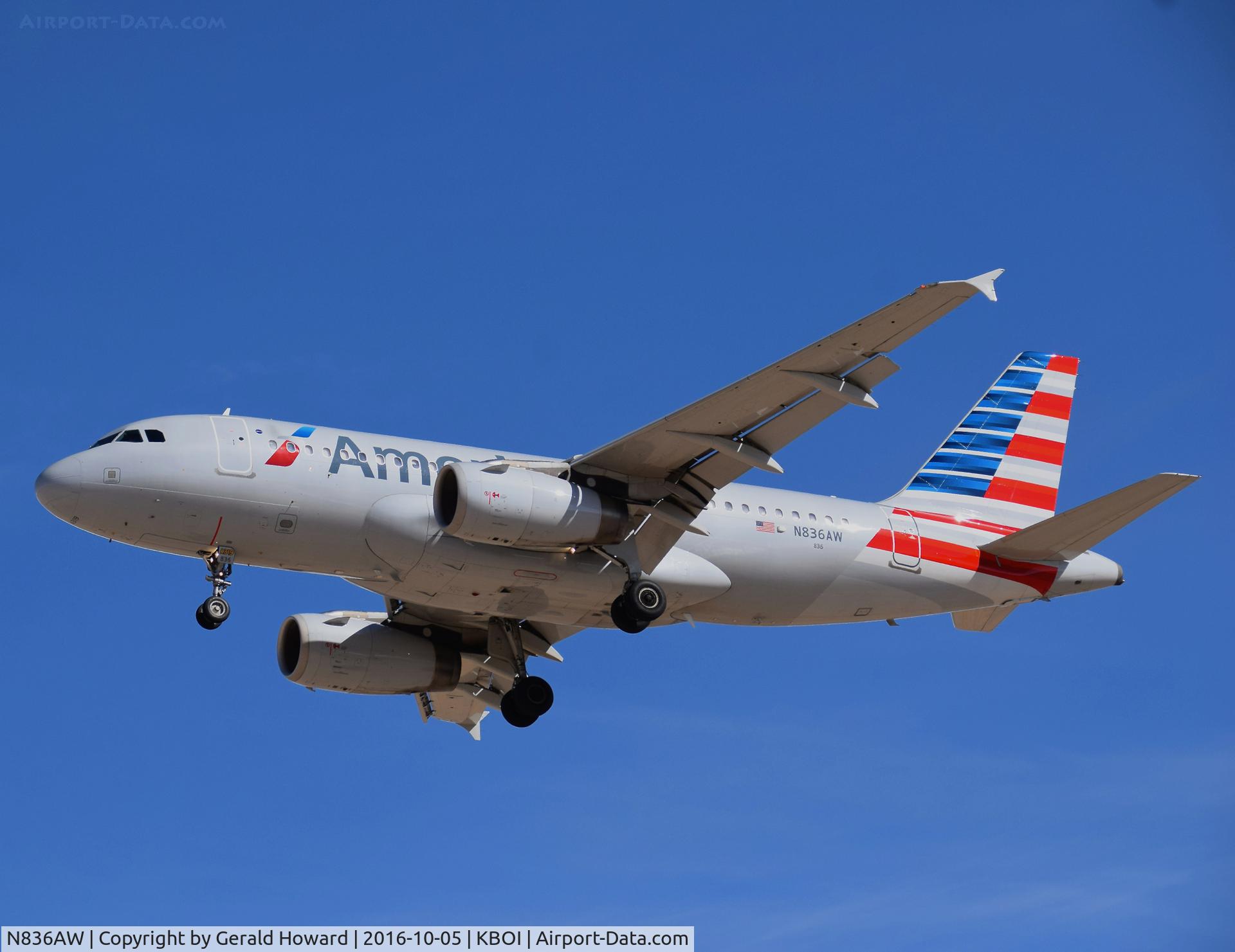N836AW, 2005 Airbus A319-132 C/N 2570, Landing RWY 28R.