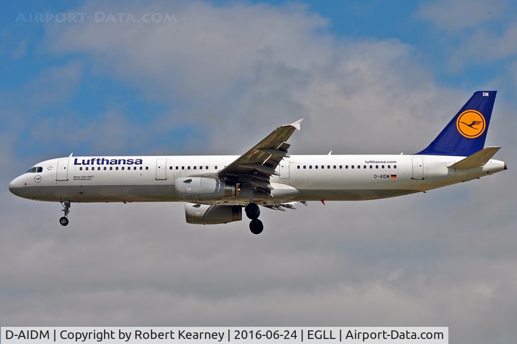 D-AIDM, 2011 Airbus A321-231 C/N 4916, Arriving 27L