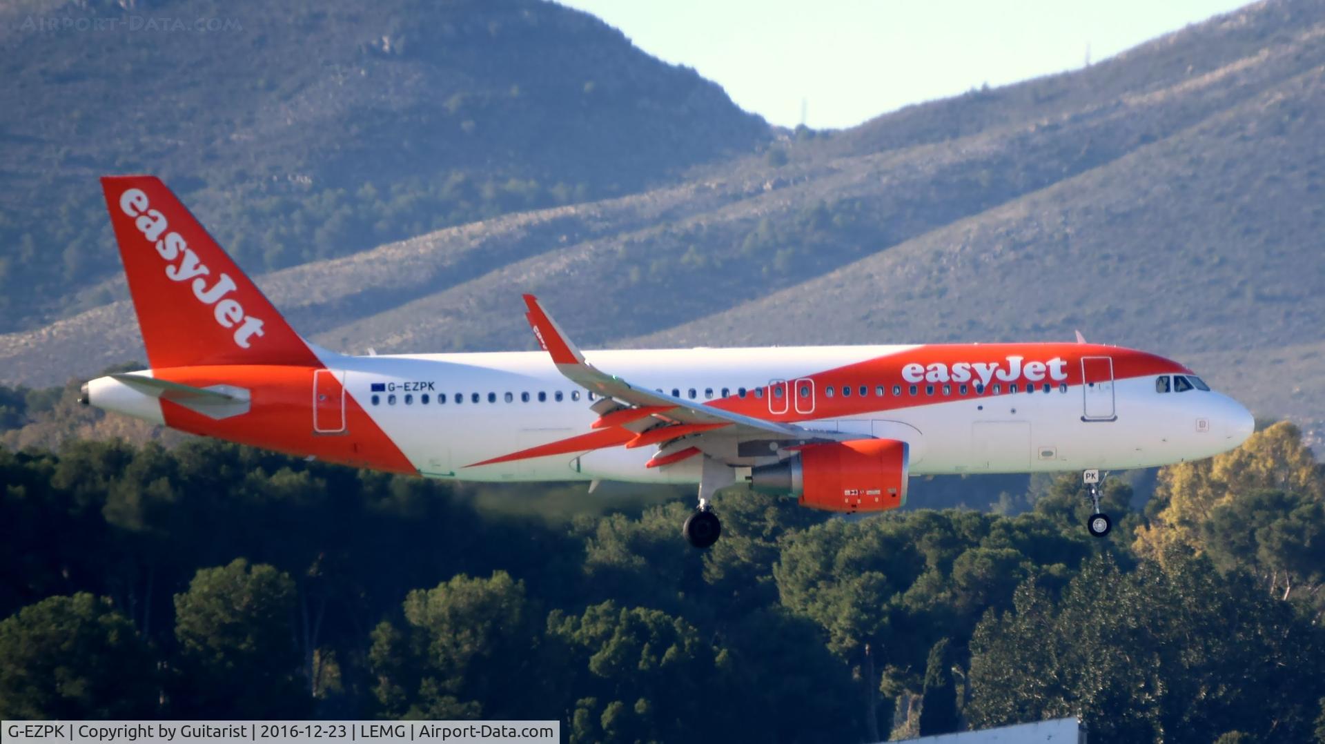 G-EZPK, 2016 Airbus A320-214 C/N 7177, At Malaga