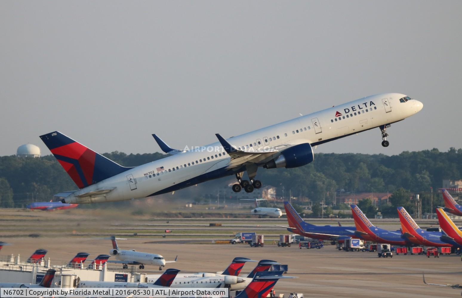 N6702, 1999 Boeing 757-232 C/N 30188, Delta