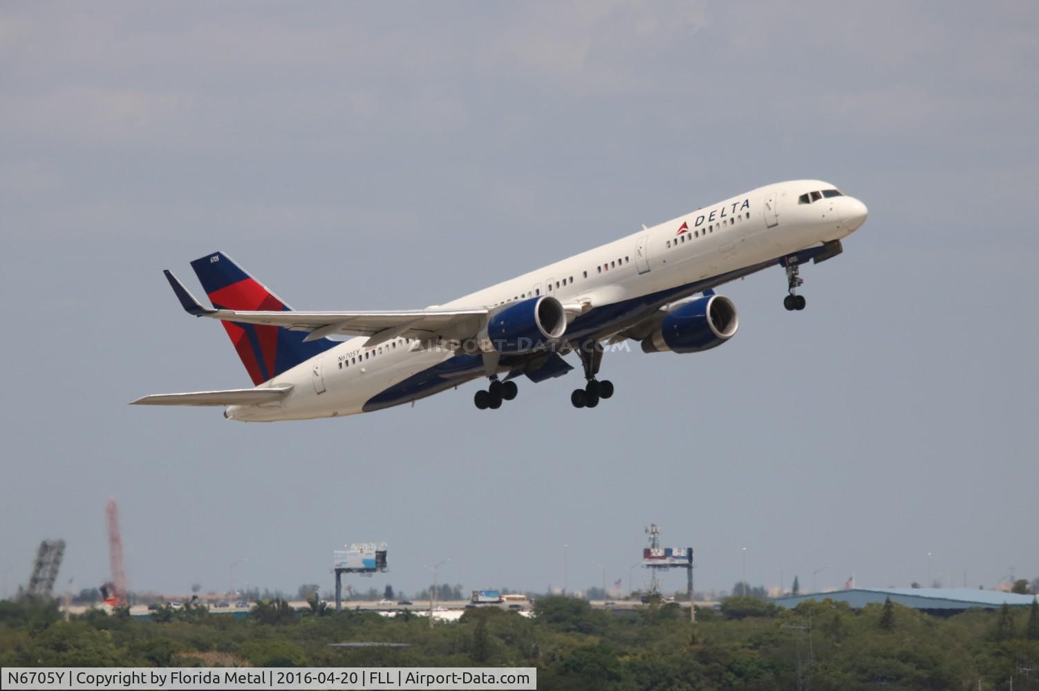 N6705Y, 2000 Boeing 757-232 C/N 30397, Delta