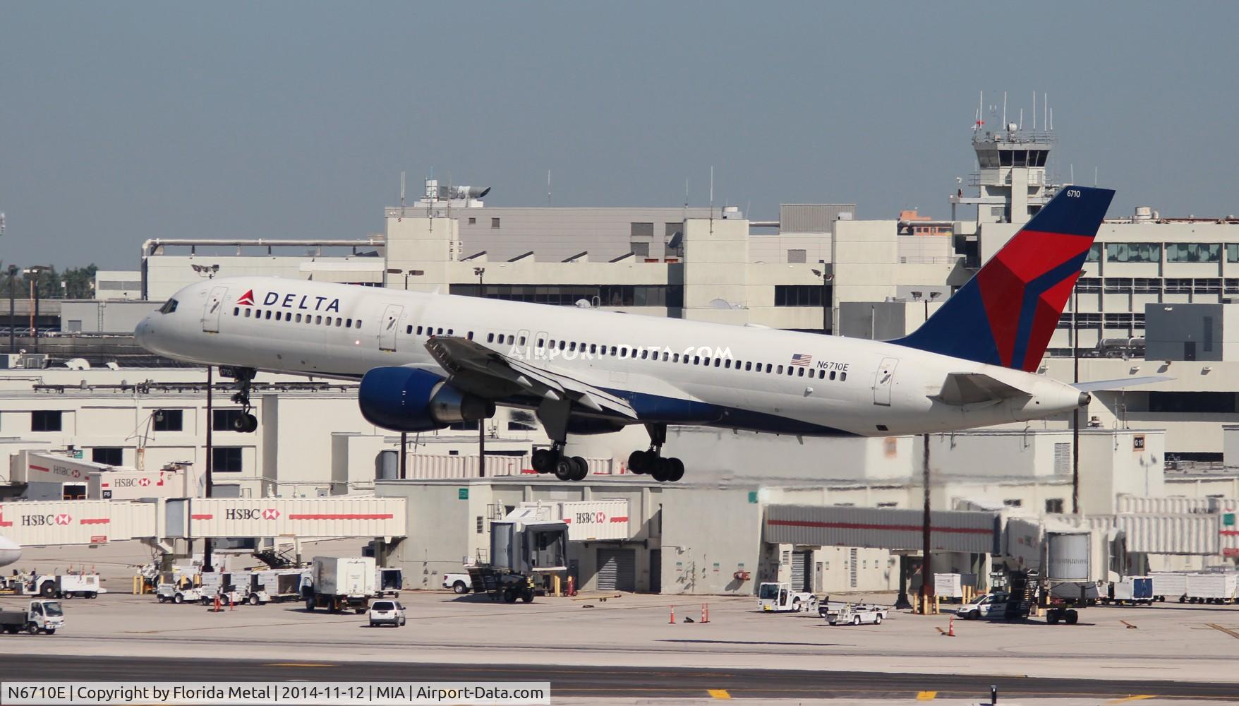 N6710E, 2000 Boeing 757-232 C/N 30482, Delta