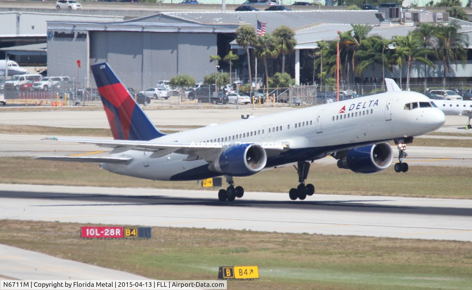 N6711M, 2000 Boeing 757-232 C/N 30483, Delta