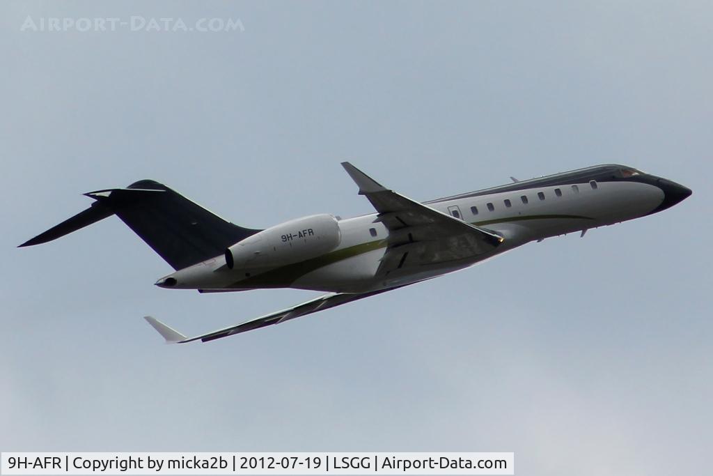 9H-AFR, 2007 Bombardier BD-700-1A11 Global Express C/N 9249, Take off