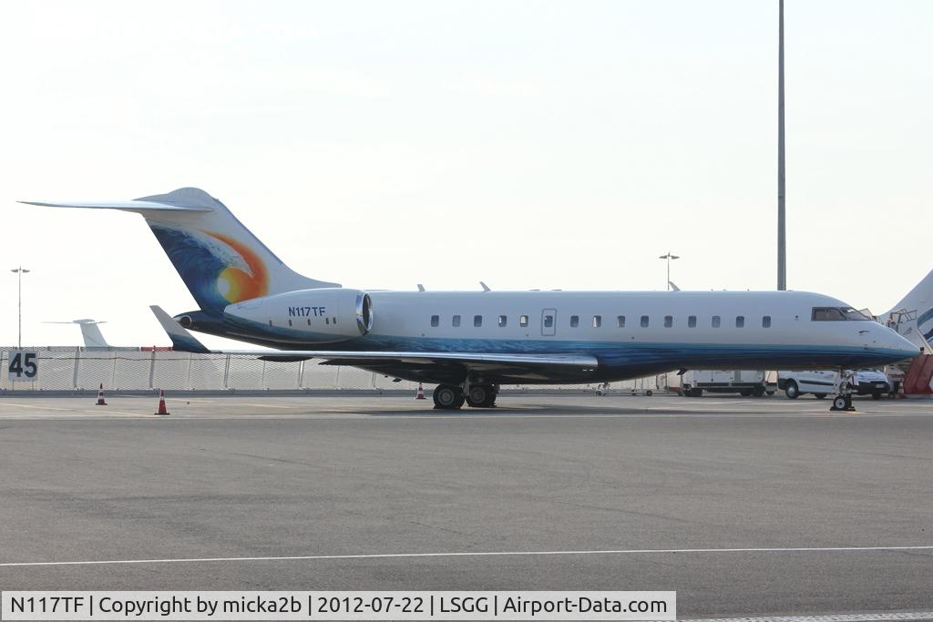 N117TF, 2005 Bombardier BD-700-1A10 Global Express C/N 9175, Parked