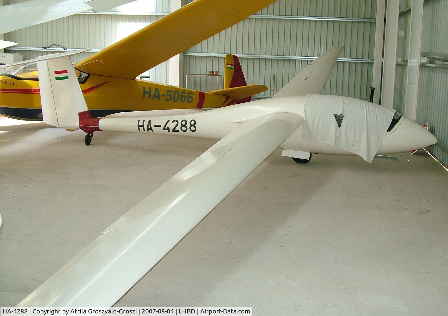 HA-4288, 1985 VTC/Jastreb Standard Cirrus 75 C/N 365, Börgönd Airport, Hungary