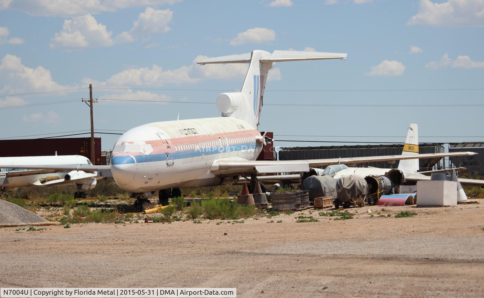 N7004U, 1963 Boeing 727-22 C/N 18296, United 727