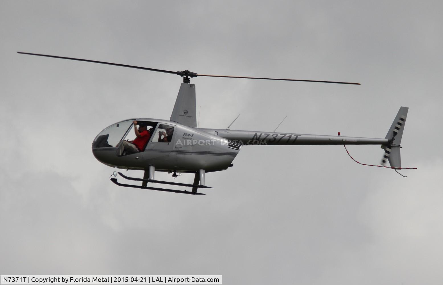 N7371T, 2004 Robinson R44 II C/N 10563, Robinson R44