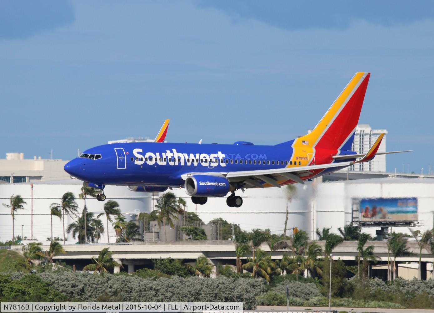 N7816B, 1999 Boeing 737-7L9 C/N 28009, Southwest