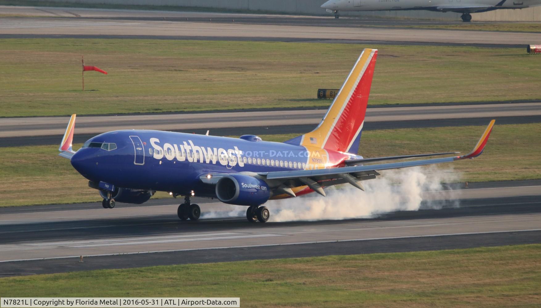 N7821L, 2002 Boeing 737-7CT C/N 32748, Southwest