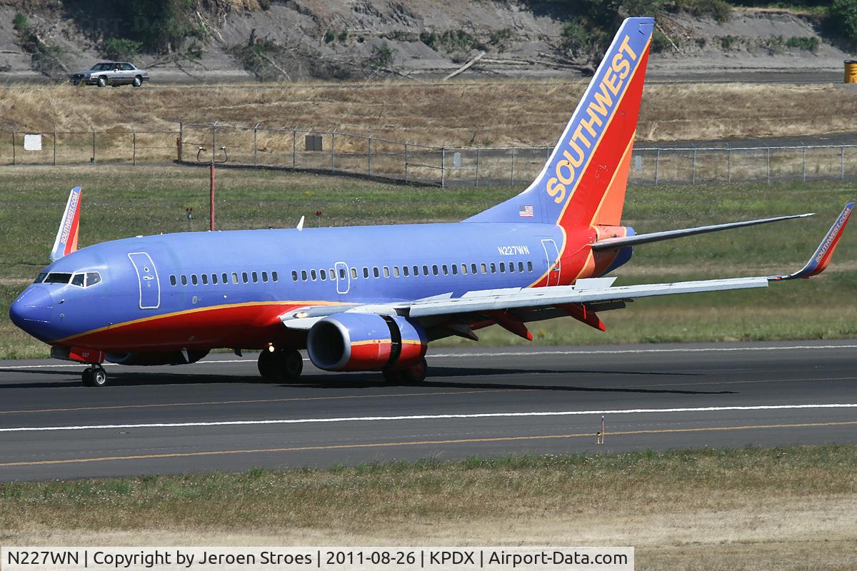 N227WN, 2005 Boeing 737-7H4 C/N 34450, portland