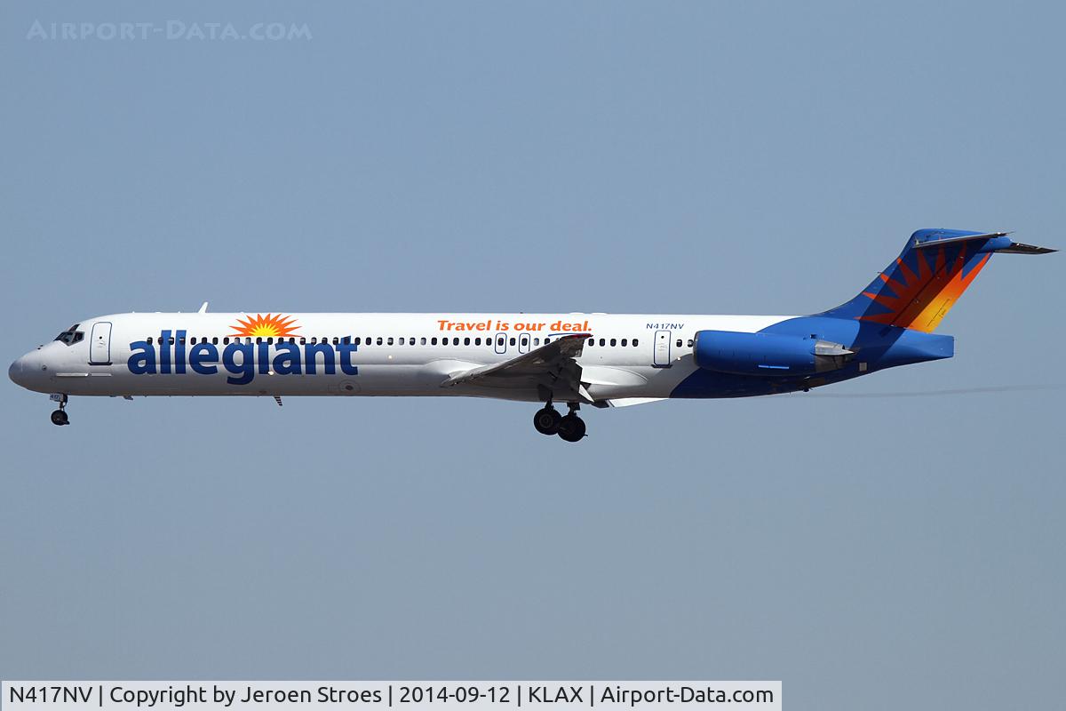 N417NV, 1992 McDonnell Douglas MD-83 (DC-9-83) C/N 53347, klax