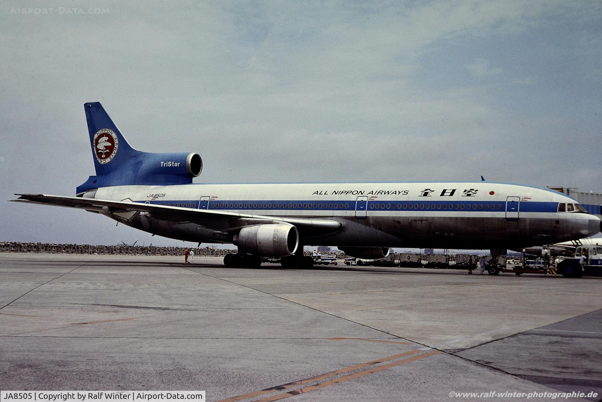 JA8505, 1974 Lockheed L-1011-385-1 TriStar 1 C/N 193P-1068, Lockheed L1011-385-1 Tristar - All Nippon Airways - JA8505 - 07.1982 - From a Slide