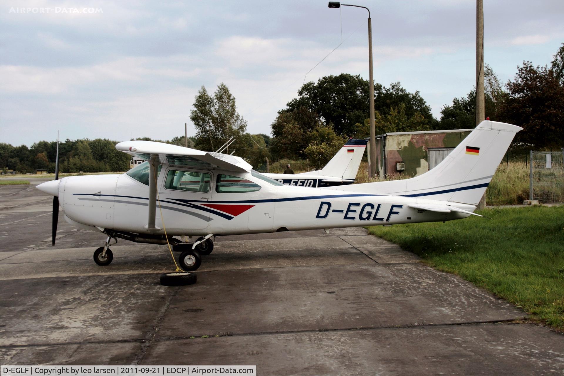 D-EGLF, Reims F182 Skylane RG C/N FR1820003, Penemünde 21.9.11