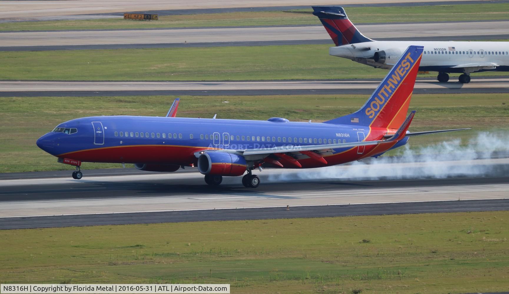 N8316H, 2012 Boeing 737-8H4 C/N 36684, Southwest