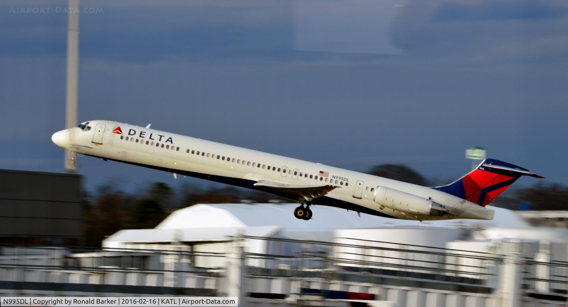 N995DL, 1991 McDonnell Douglas MD-88 C/N 53362, Takeoff Atlanta