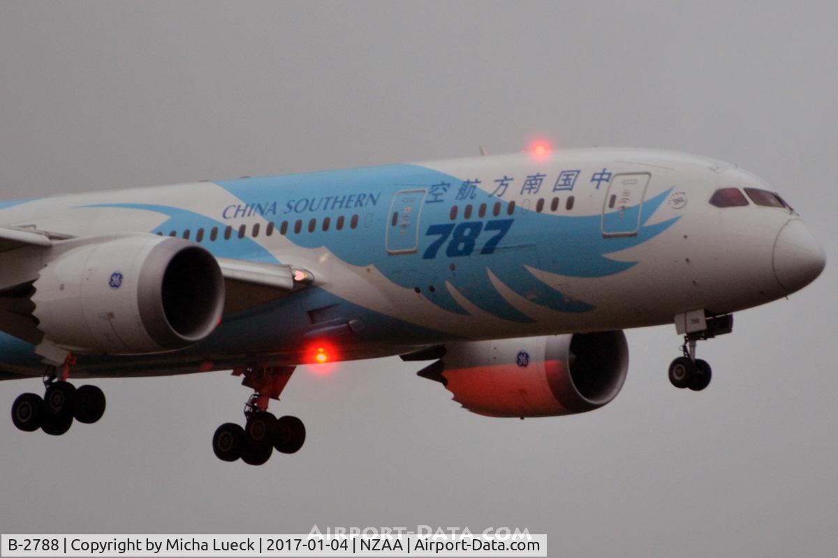 B-2788, 2014 Boeing 787-8 Dreamliner Dreamliner C/N 34932, Arrival on a rainy morning
