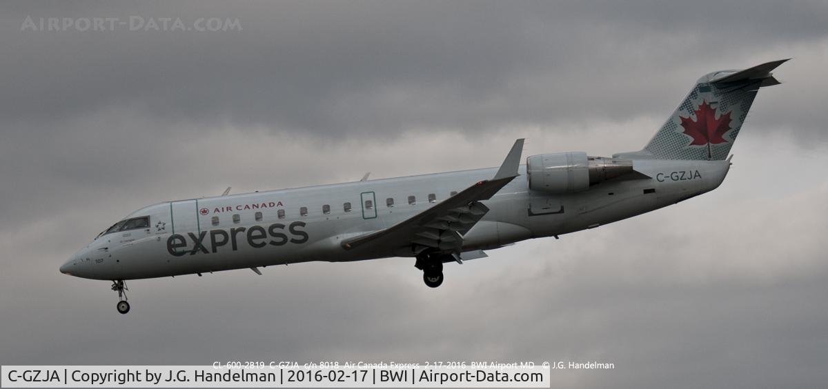 C-GZJA, 2005 Bombardier CRJ-200ER (CL-600-2B19) C/N 8018, On final.