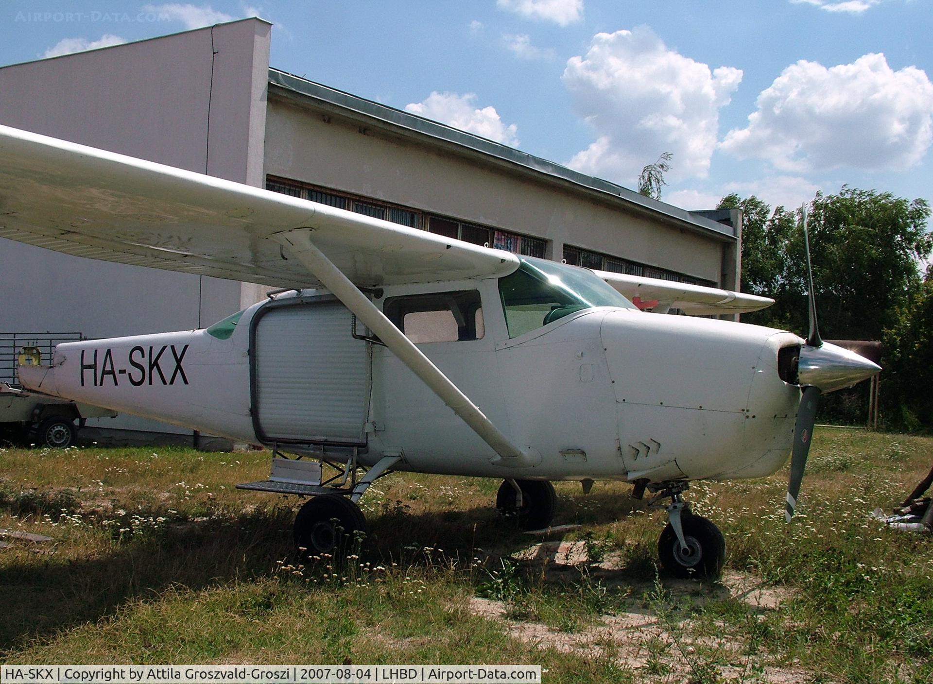 HA-SKX, 1964 Cessna U206A Super Skywagon C/N U206-0433, Börgönd Airport, Hungary