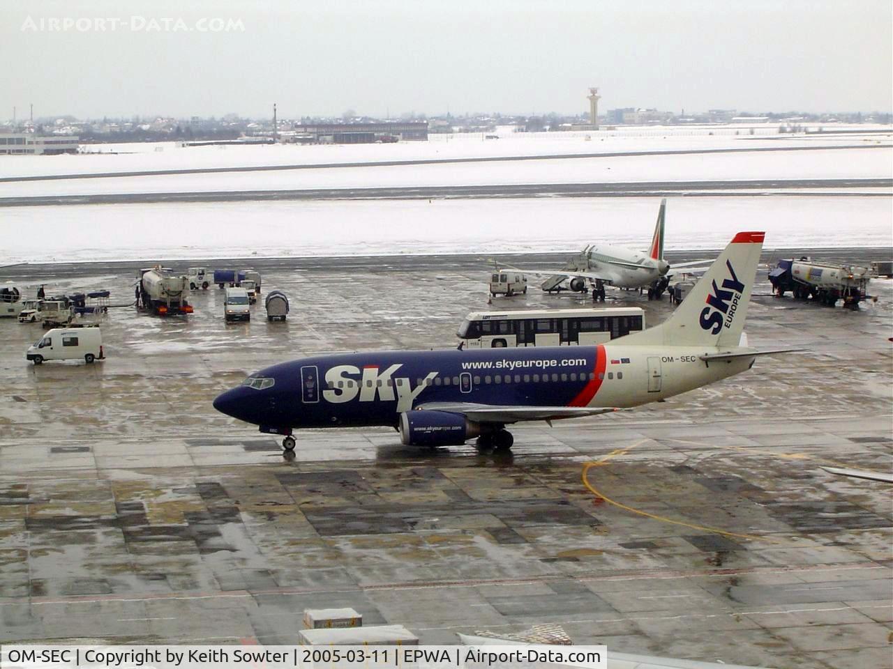 OM-SEC, 1992 Boeing 737-5Y0 C/N 25288, Taxying for departure
