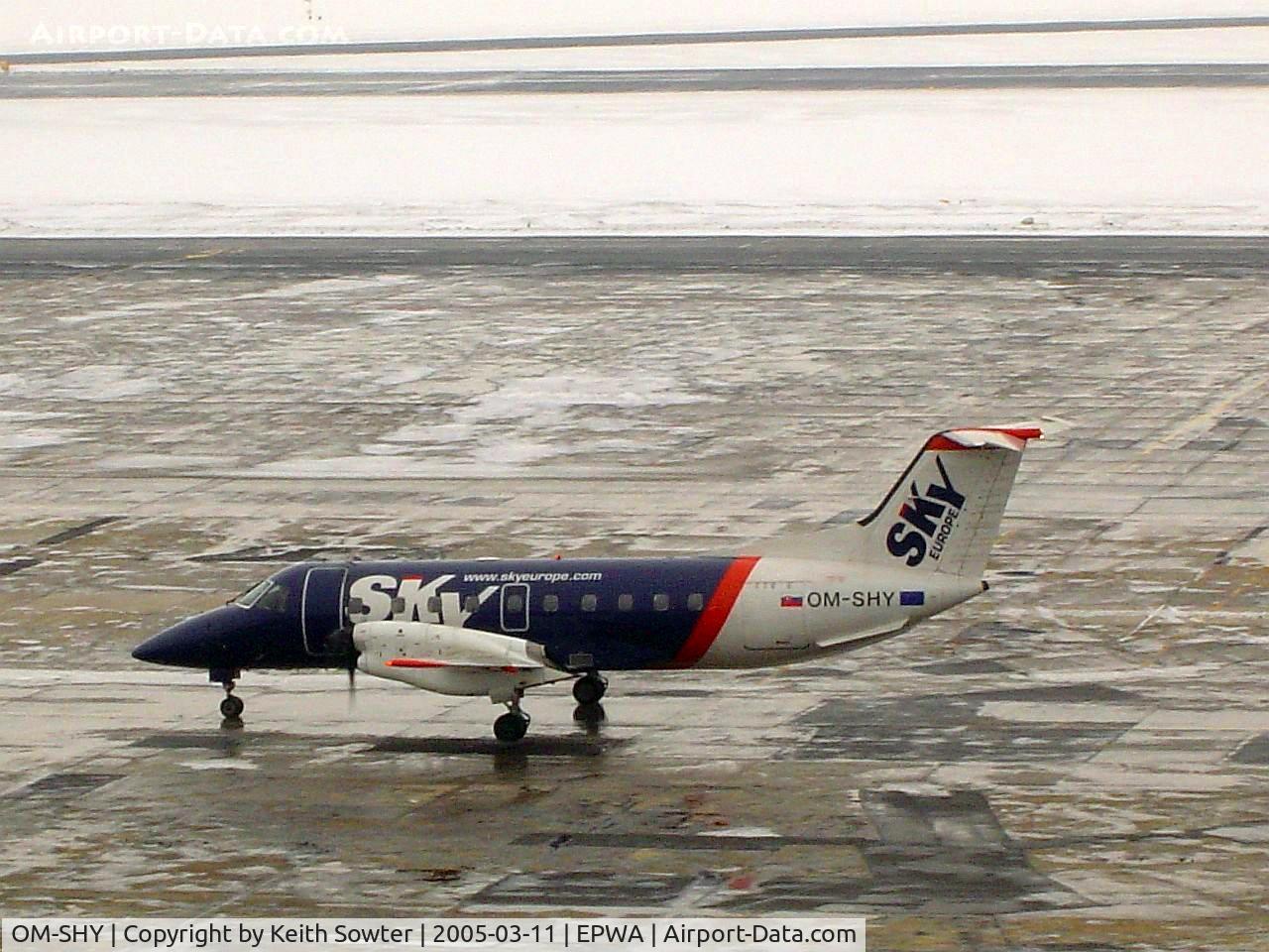 OM-SHY, Embraer EMB-120ER Brasilia C/N 120253, Taxying for departure