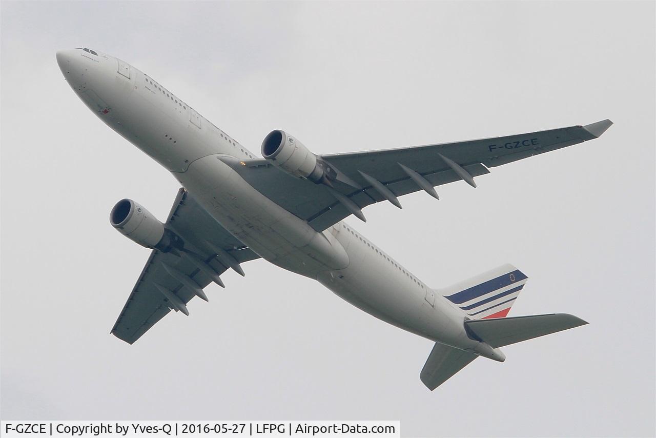 F-GZCE, 2002 Airbus A330-203 C/N 465, Airbus A330-203, Take off rwy 27L, Roissy Charles De Gaulle airport (LFPG-CDG)