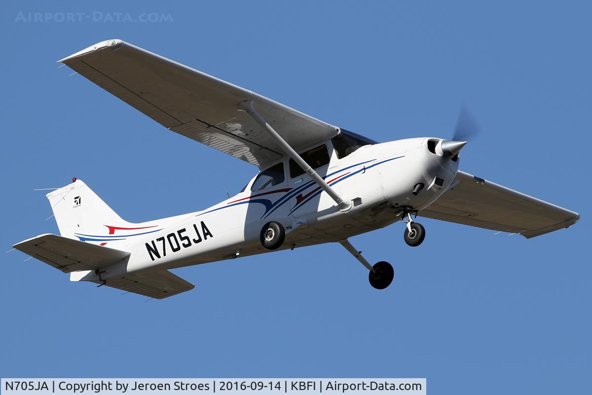 N705JA, 2006 Cessna 172S C/N 172S10255, Boeing Field