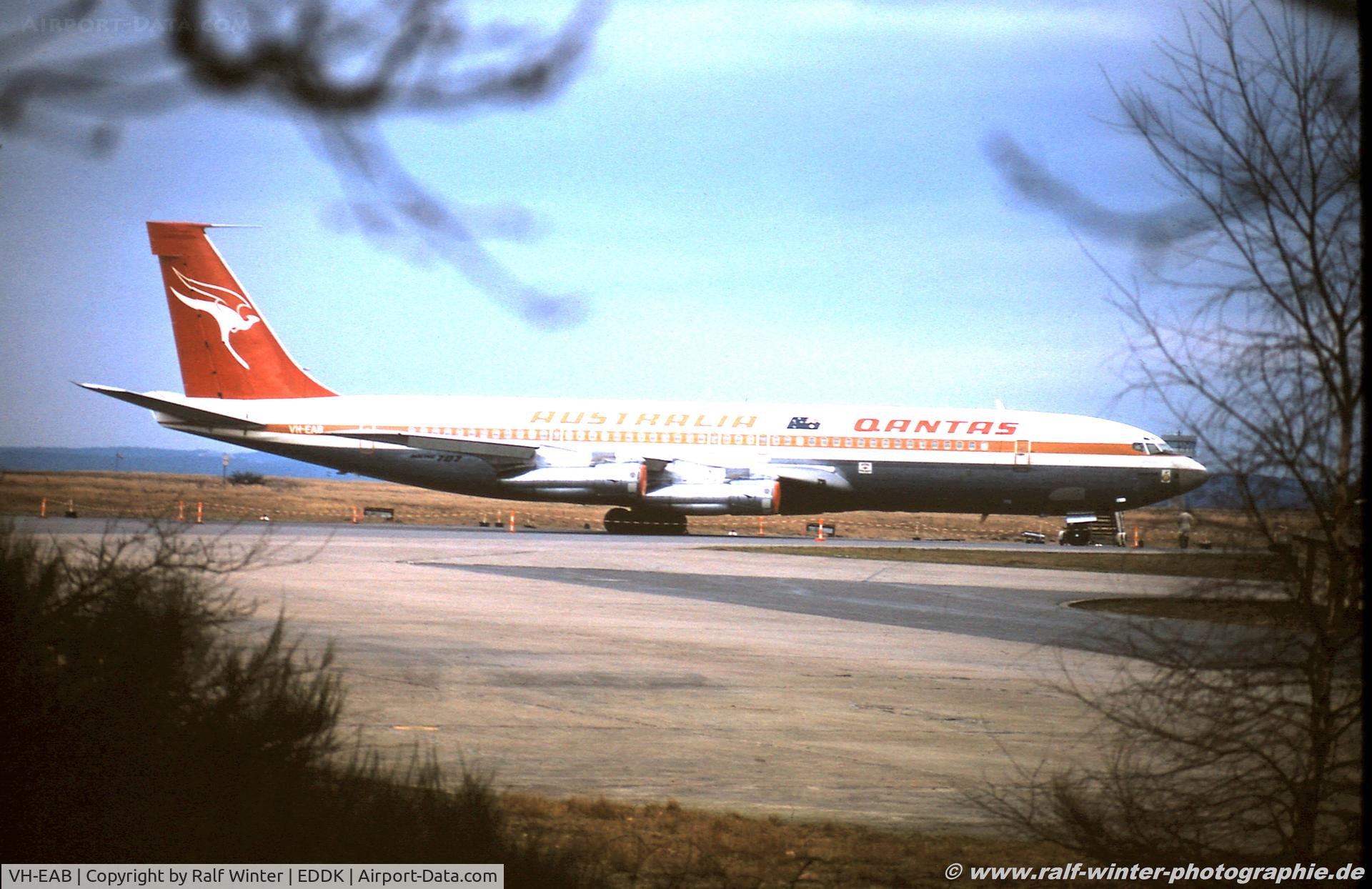 VH-EAB, 1967 Boeing 707-338C C/N 19622, Boeing 707-338C - Quantas Airways 'City of Canberra' - VH-EAB - 1980 - CGN
