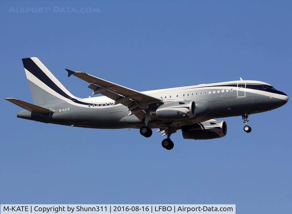 M-KATE, 2010 Airbus ACJ319 (A319-133/CJ) C/N 4151, Landing rwy 14R