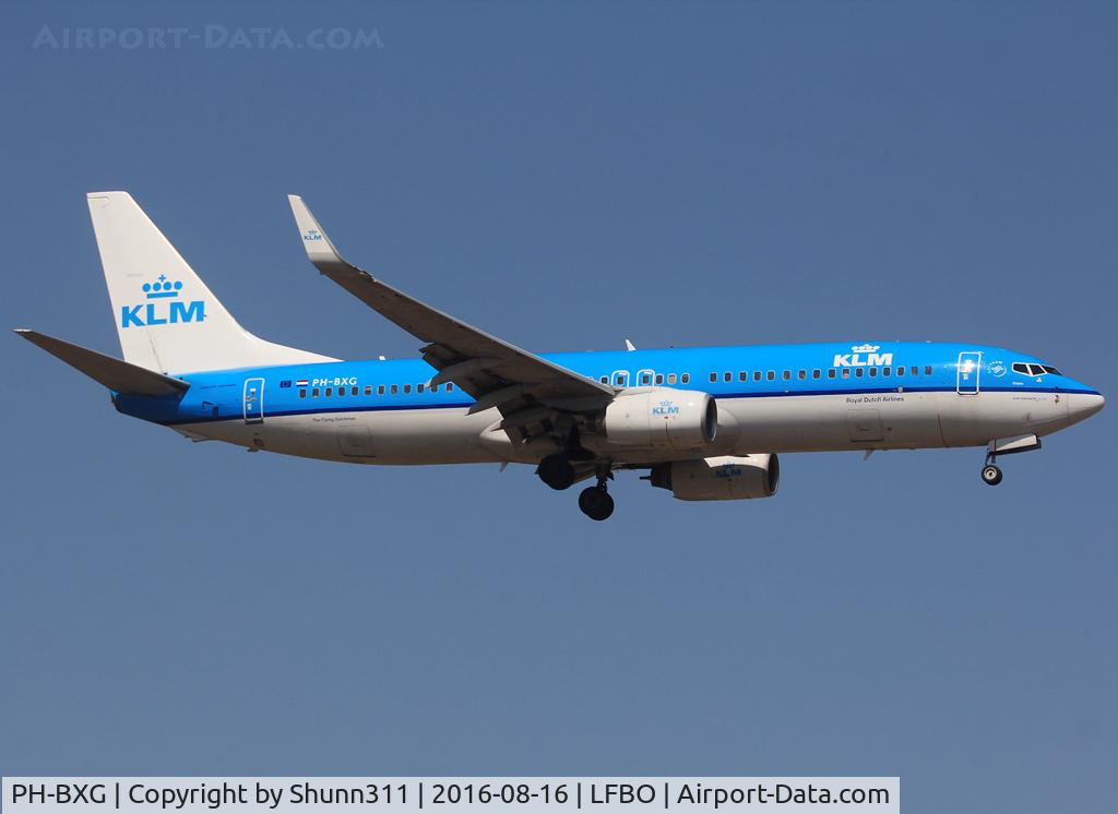 PH-BXG, 2000 Boeing 737-8K2 C/N 30357, Landing rwy 14R
