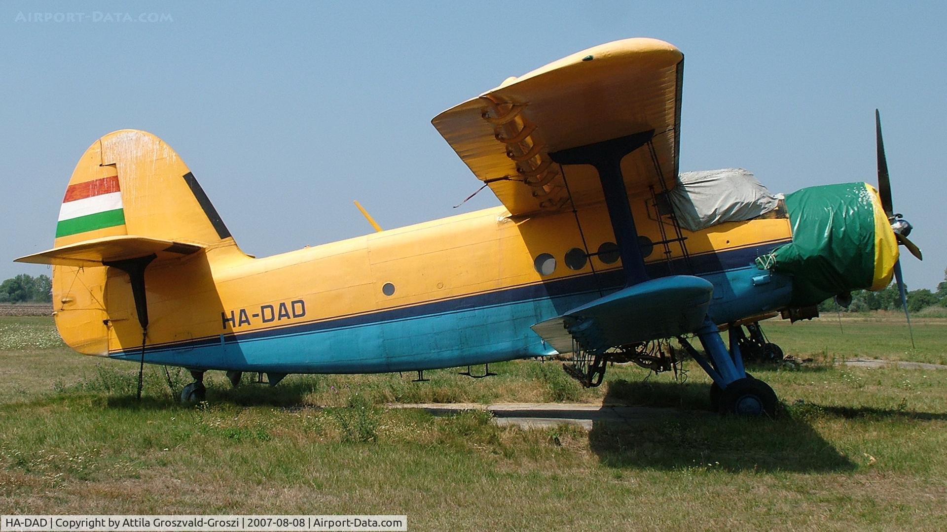 HA-DAD, 1971 PZL-Mielec An-2R C/N 1G122-14, Szarvas-Káka agricultural airport take-off field