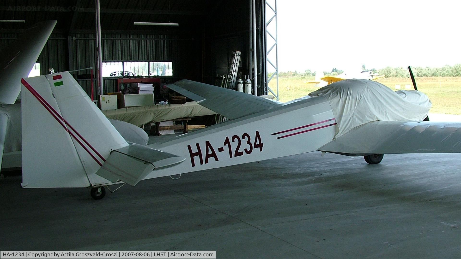 HA-1234, 1977 Scheibe SF-25C Falke C/N 44220, Szatymaz Airport, Hungary