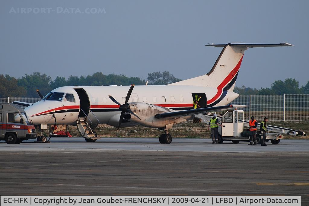 EC-HFK, 1987 Embraer EMB-120RT Brasilia C/N 120063, Swiftair S.A. cargo parking Fox
