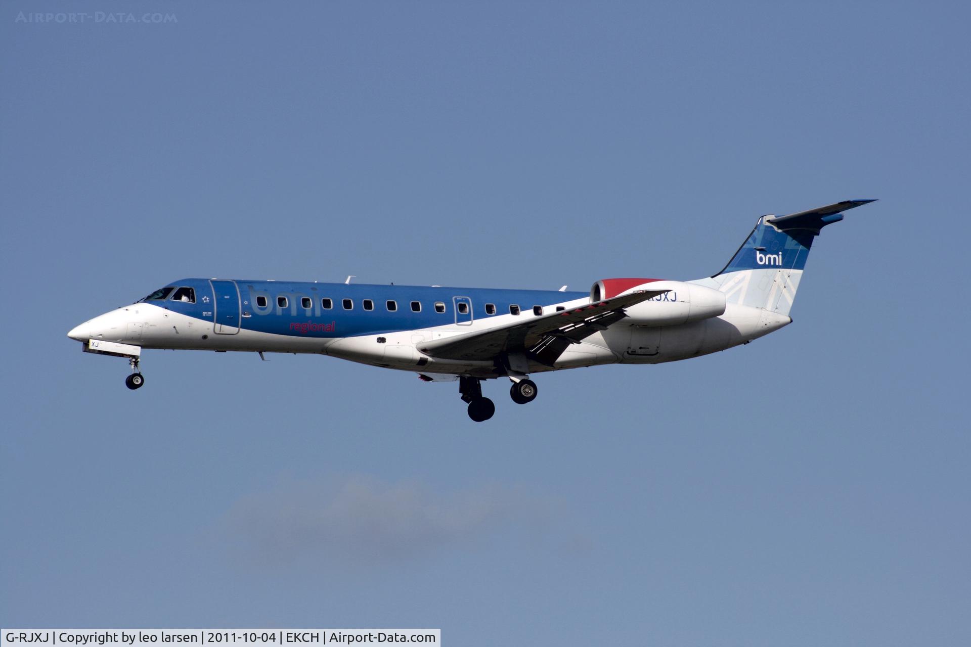 G-RJXJ, 2001 Embraer ERJ-135ER (EMB-135ER) C/N 145473, Copenhagen 4.10.2011