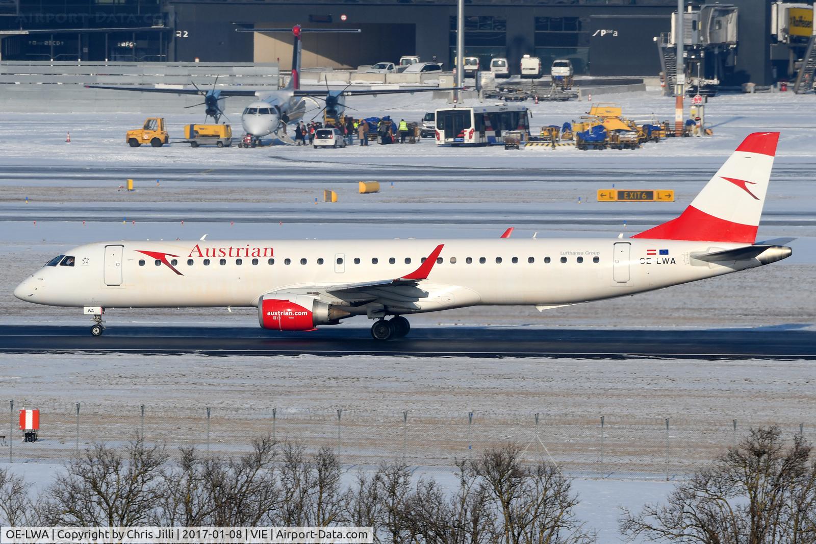OE-LWA, 2009 Embraer 190LR (ERJ-190-200LR) C/N 19000314, Austrian Airlines