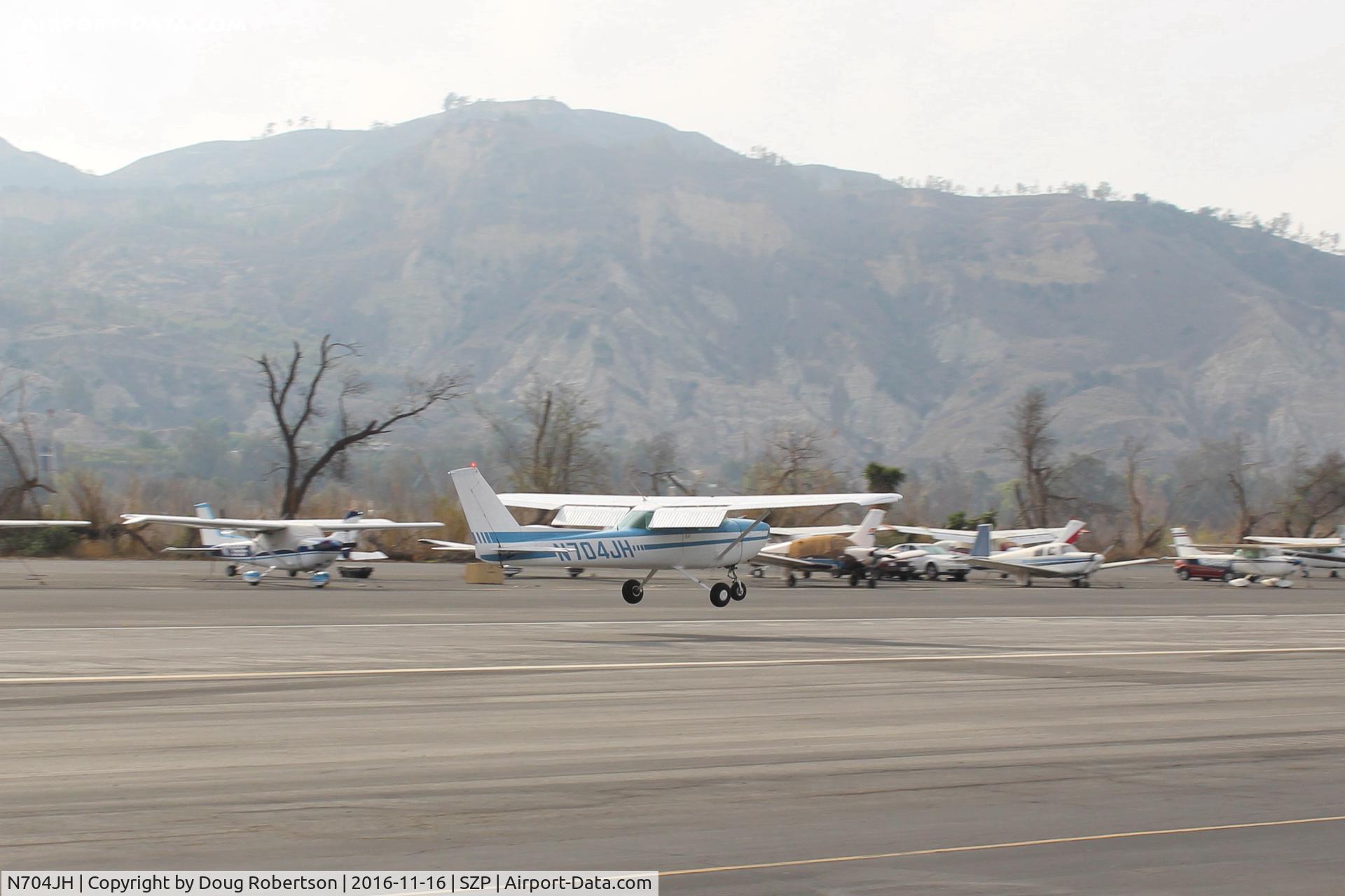 N704JH, 1976 Cessna 150M C/N 15078644, 1976 Cessna 150M, Continental O-200 100 Hp, flaps landing Rwy 22