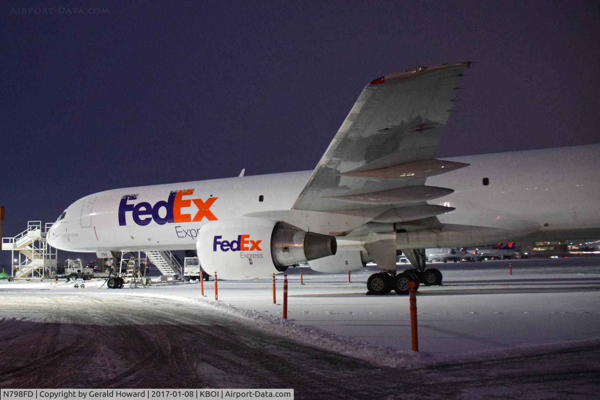 N798FD, 1996 Boeing 757-222(SF) C/N 28144, Parked on the FedEx ramp.
