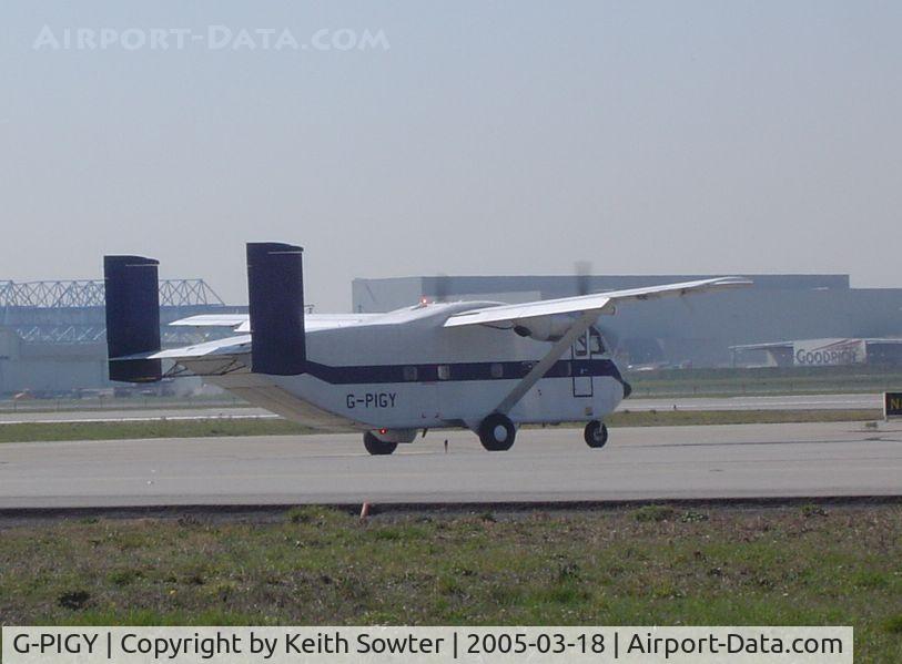 G-PIGY, 1975 Short SC-7 Skyvan 3-100 C/N SH.1943, Txying out