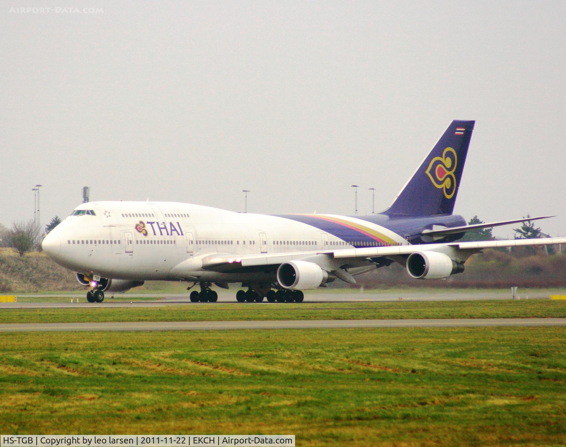 HS-TGB, 2001 Boeing 747-4D7 C/N 32370, Copenhagen 22.11.2011