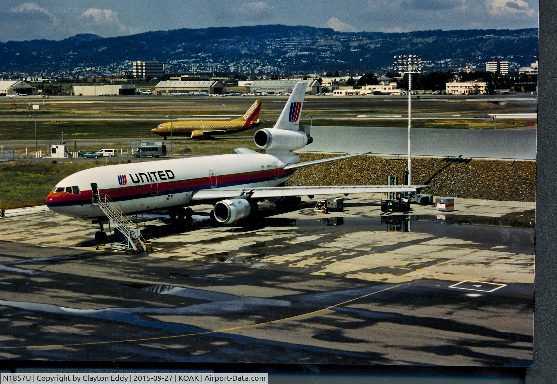 N1857U, 1978 McDonnell Douglas DC-10-30 C/N 46986, Oakland Airport 1990's