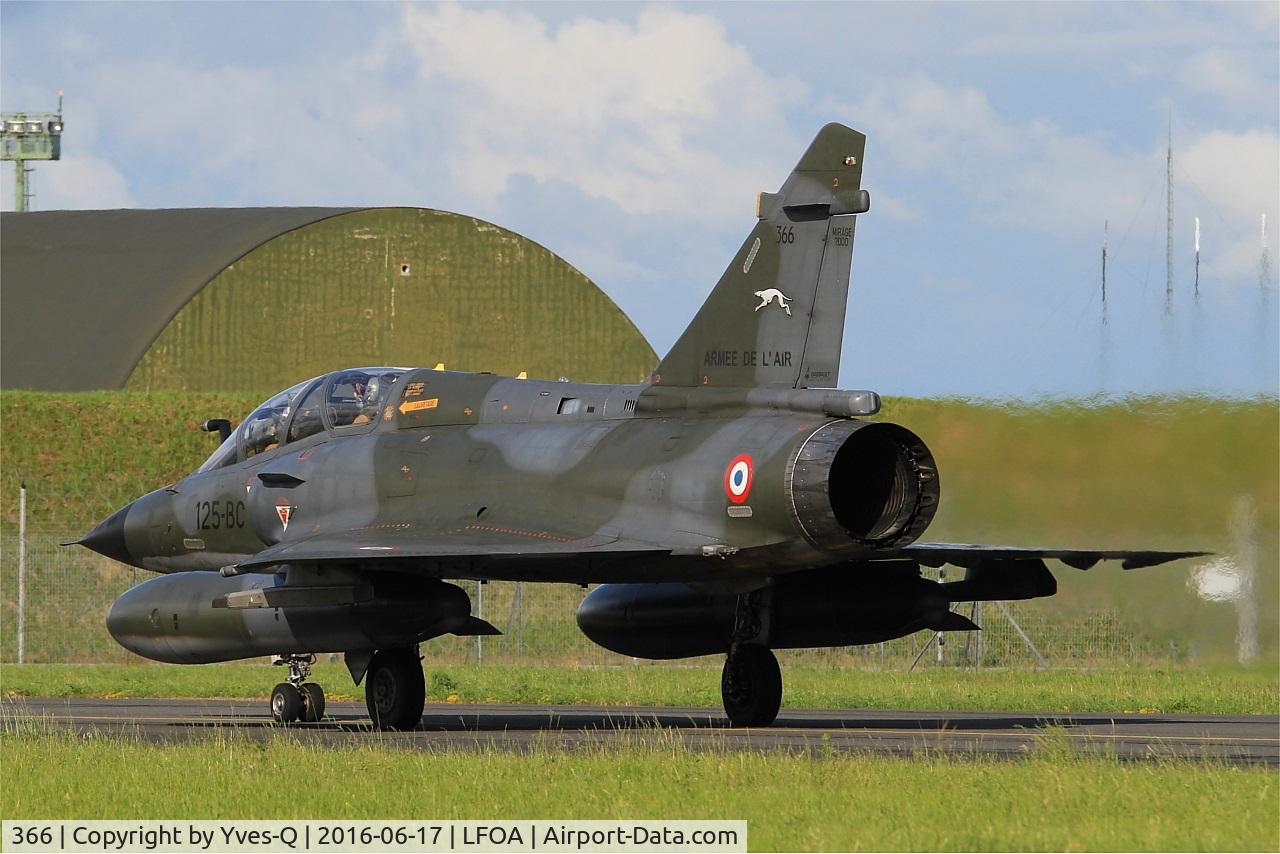 366, Dassault Mirage 2000N C/N 360, Dassault Mirage 2000N, Taxiing to holding point rwy 24, Avord Air Base 702 (LFOA) Open day 2016