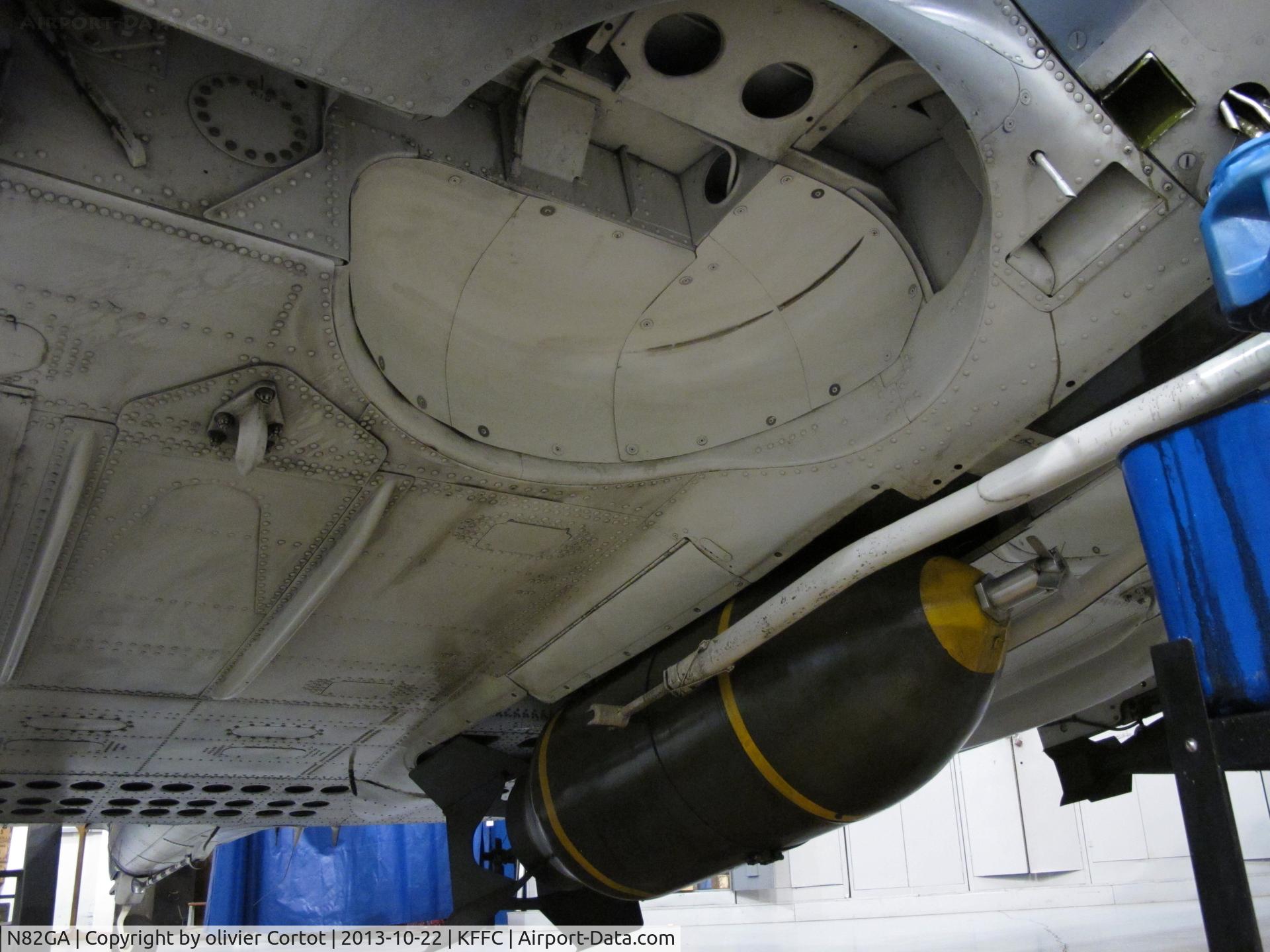 N82GA, Douglas SBD-5 Dauntless C/N 54532, drop the bomb !