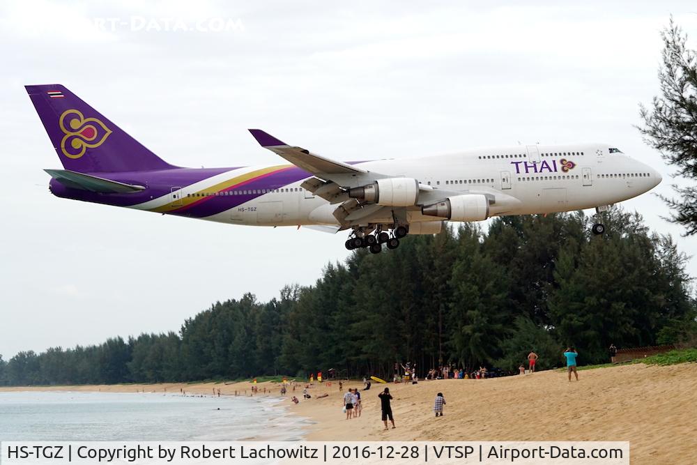 HS-TGZ, 1999 Boeing 747-4D7 C/N 28706, HS-TGZ of Thai International Airways arriving low over Nai Yang Beach, Phuket.