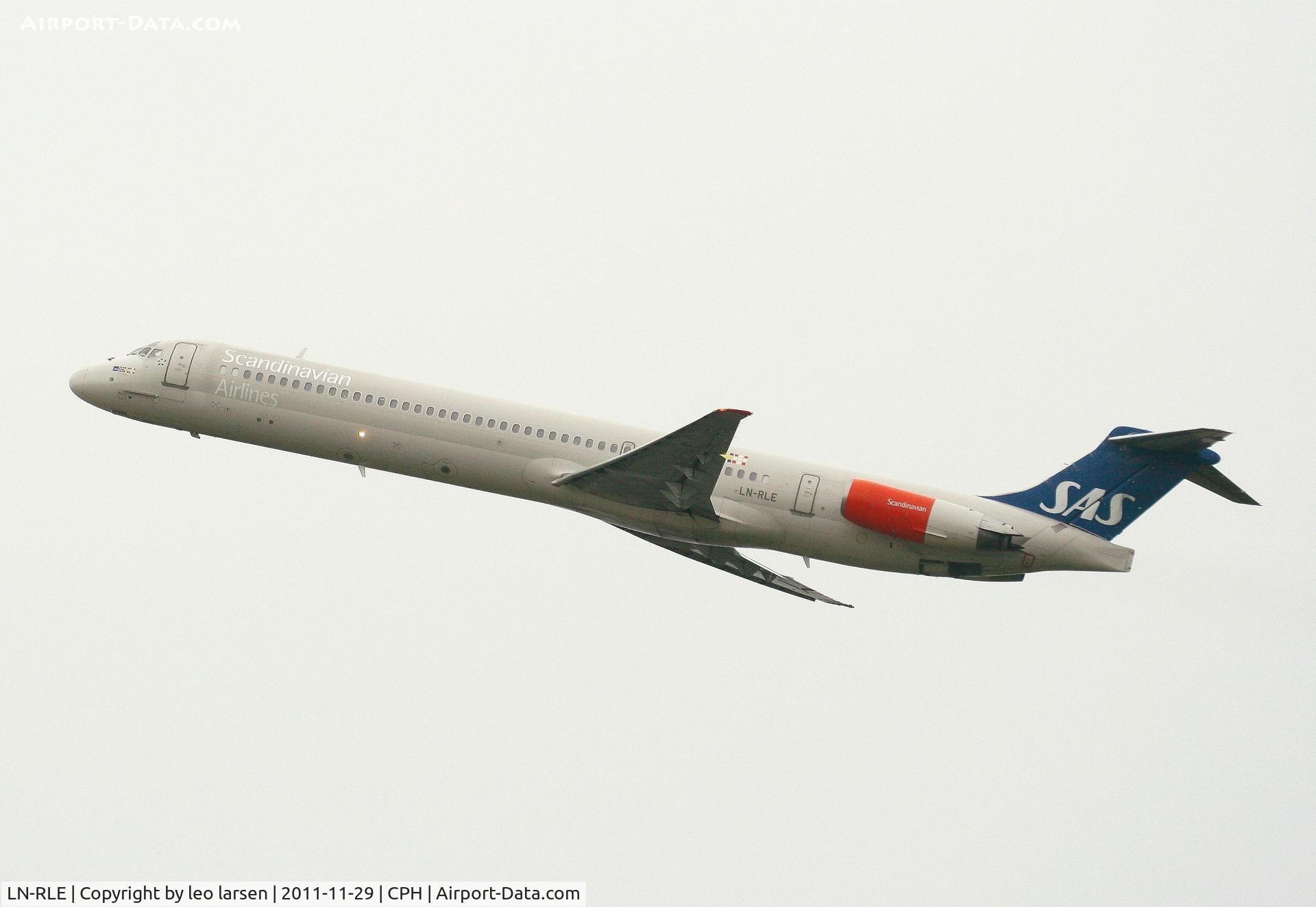 LN-RLE, 1985 McDonnell Douglas MD-82 (DC-9-82) C/N 49382, Copenhagen 29.11.2011